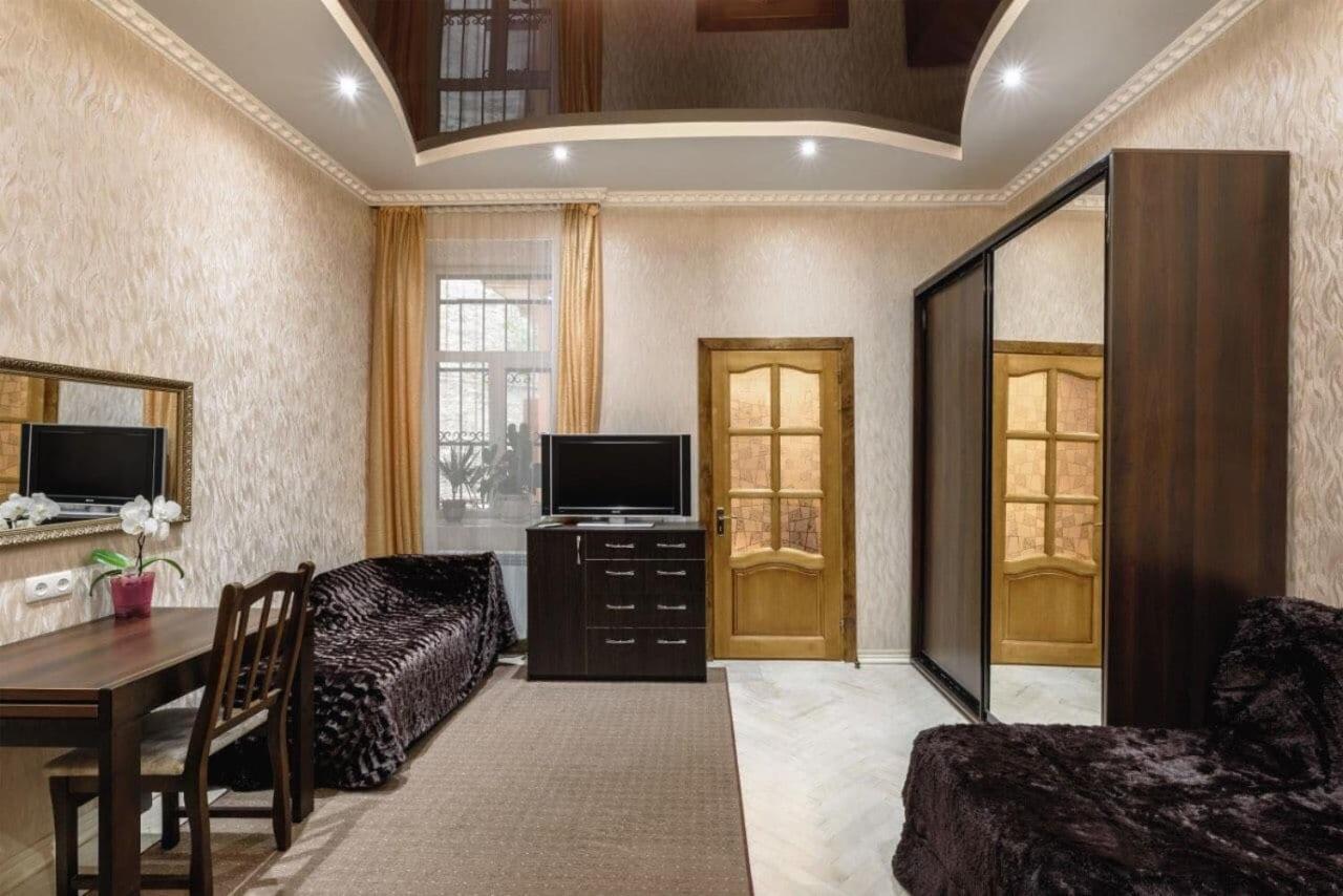 Apartments Stepana Bandery Lviv Exterior photo